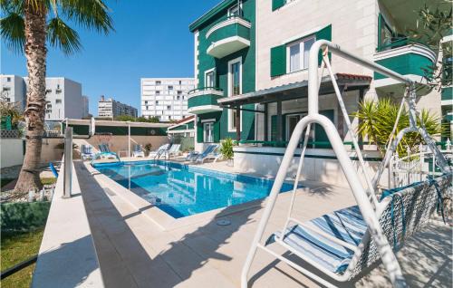 Bacvice House | Awesome Home In Split With Sauna