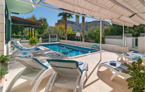 Bacvice House | Awesome Home In Split With Sauna