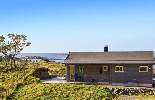 Flora Municipality House | Awesome home in Tansøy