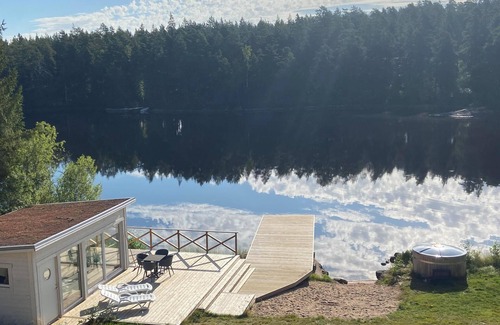 Hultsfred House | Awesome home in Vena with 1 Bedrooms and Jacuzzi