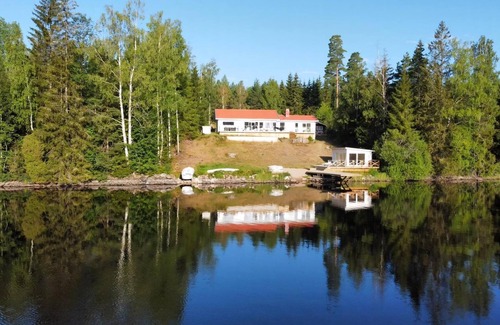 Hultsfred House | Awesome home in Vena with 1 Bedrooms and Jacuzzi