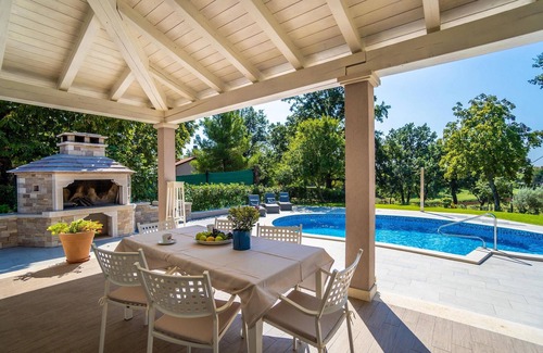 Krizanci House | Awesome home in Zminj