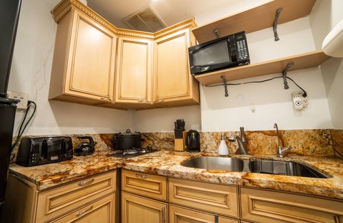 West Hills House | Awesome House w/Heated Pool