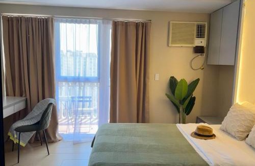 Pinagsama Apartment | Awesome Sunset View in Venice Mall Suite with PS5 30th edition, Walk to Everything, 5 mins away to BGC, DisneyPlus, Prime Video, HBO Max