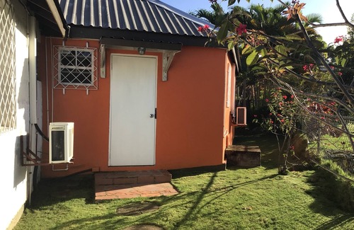 Lascelles Apartment | Awesome Tropical Villa Apartment in the Hub of Historic Holetown