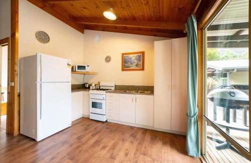 Halls Gap Villa | Awonga Cottages - Hakea 2Br