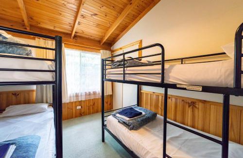 Halls Gap Villa | Awonga Cottages - Hakea 2Br