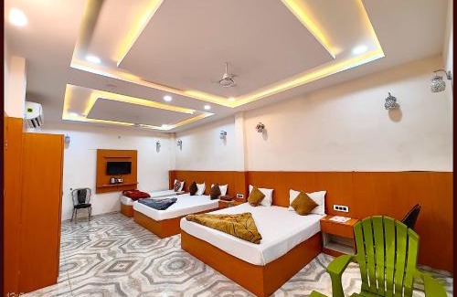 Ayodhya Hotel | AYODHYA PREMIUM HOTEL NIRMALA GRAND PALACE - Near Railway Station - 400 Meter Walking Distance From SHREE RAM MANDIR & 300 Meter From HANUMAN GARHI TEMPLE - #Restaurant #Wifi #Free Parking Available - Best Seller Hotel In Ayodhya