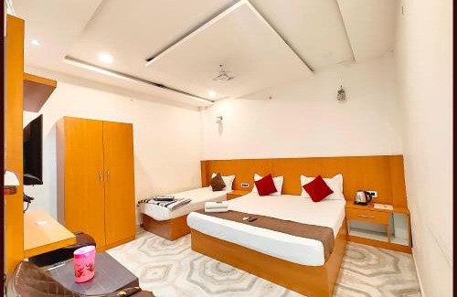 Ayodhya Hotel | AYODHYA PREMIUM HOTEL NIRMALA GRAND PALACE - Near Railway Station - 400 Meter Walking Distance From SHREE RAM MANDIR & 300 Meter From HANUMAN GARHI TEMPLE - #Restaurant #Wifi #Free Parking Available - Best Seller Hotel In Ayodhya