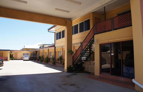 Ayr Hotel | Ayrline Motel