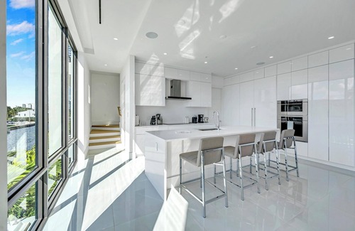 Eastern Shores House | Azure Bay - New listing and construction w/Jacuzzi & elevator in the house