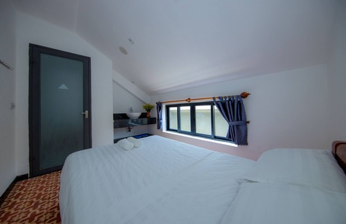 Cam An Hotel | Azure Beach Hotel