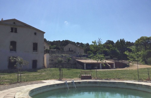 Bollene House | Bâtisse au Sein d un mas Provençal vue Imprenable