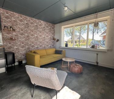Municipality of Emmen Bed & Breakfast | B&B Het Kleine Huisje met Hottub
