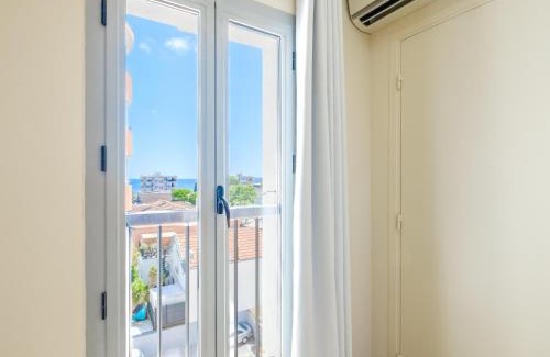 Antibes Hotel | B&B HOTEL Antibes Juan-les-Pins
