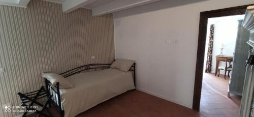 Rocca di Mezzo Bed & Breakfast | B&B Il Cardinale