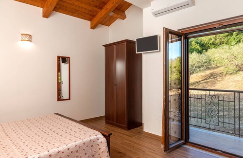 Roccadaspide Bed & Breakfast | B&B La Mortella With Pool