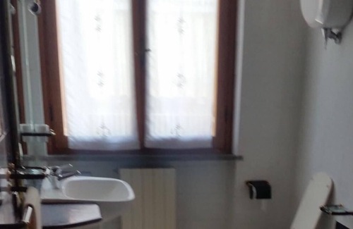 Bovara Bed & Breakfast | B&B with double bedroom and en suite bathroom in Campello sul Clitunno