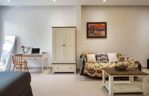 Nguyen Thai Binh Apartment | B Homestay Deluxe 01