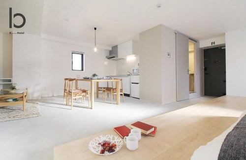 Hiroshima City Centre Apartment | b hotel Heiwaodori 702 - Huge Apt in Famous Hiroshima Dori for 6p