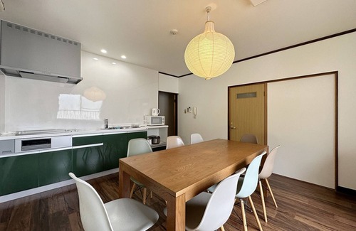 Hatsukaichi Apartment | b hotel KANIWASOU Minute walk from Miyajima Pier for 11ppl