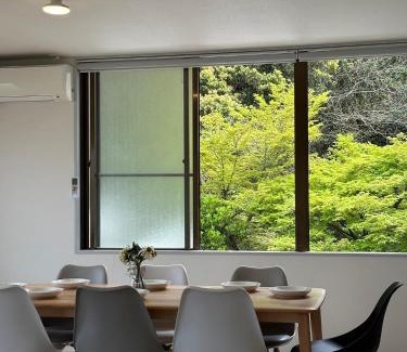 Hatsukaichi Apartment | b hotel Kaniwasou 201 2BR Apt, Near Itsukushima Shrine, For 12 Ppl