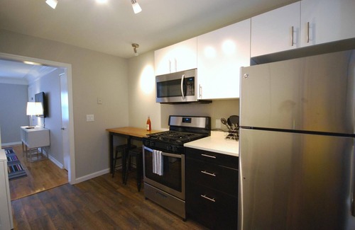 Brookwood Apartment | B1be Enjoy a Pet-friendly and Clean Condo Near the Beltline