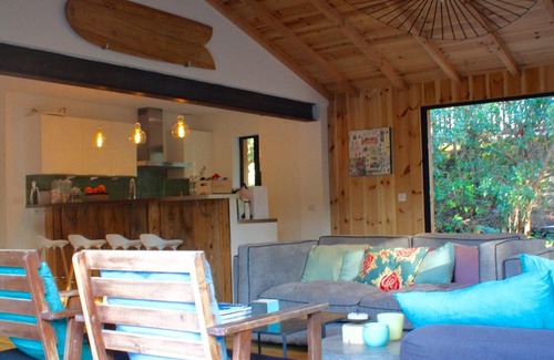 Le Canon House | B31 Attractive single storey house Large garden and beautiful terrace 4 bedrooms