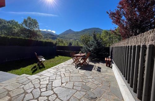Benasque Apartment | B49 - Bajo con Jardín Peguera - Villmor