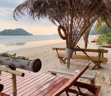 Ko Mak House | BaanYai Beach Resort Koh Mak