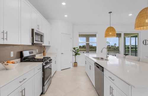 Punta Gorda House | Babcock National Coach. Crisp, Elegant and Serene.