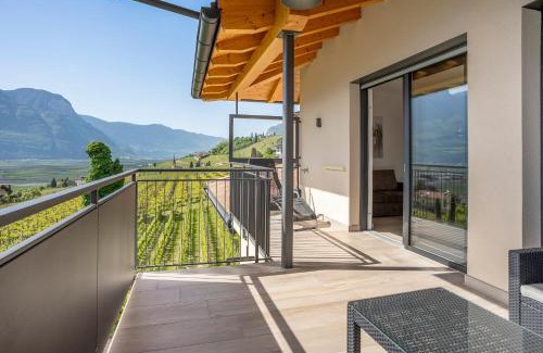 Tramin Apartment | Bacchushof Apartment Chardonnay