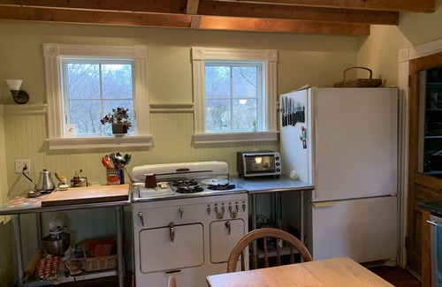 Block Island House | Back to nature, an Island artist’s cottage.