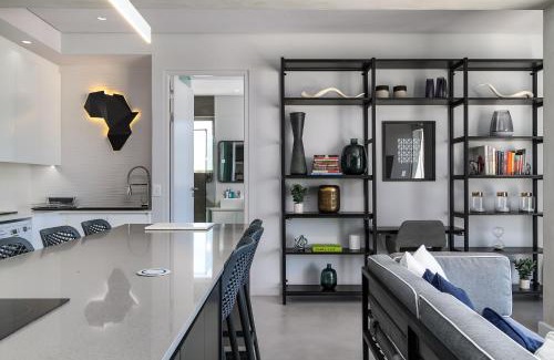 Cape Town City Centre Apartment | Backup-Powered Luxury City View Retreat
