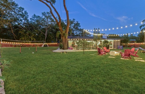 Palm Harbor House | Backyard Games, Fire Pit, Heated Pool, Near Beach