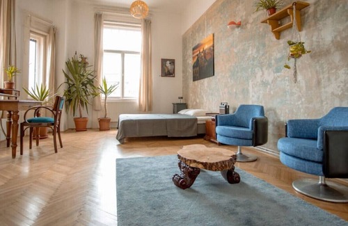 Csarnok negyed Apartment | Bacso big flat H2 · Stunning bright Apartment in the CENTER