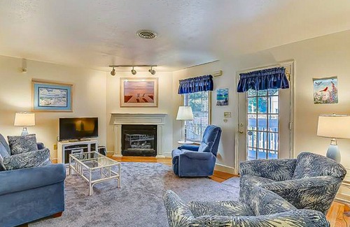 Bethany Beach House | Bahamas Beach Cottages house w/private washer and dryer & WiFi - close to beach