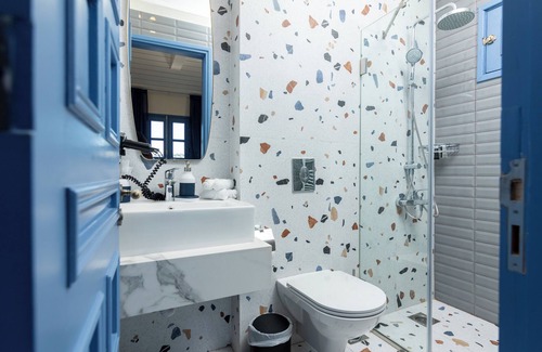 Batroun Hotel | Baiit Dora