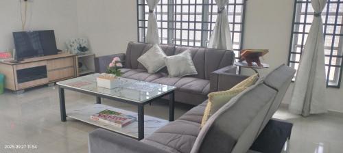 Batu Rakit House | Bait al-Qamar