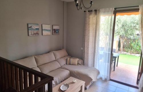 Vera Beach Apartment | Bajo con una terraza espectacular al lado de la playa y con acceso directo a la piscina!