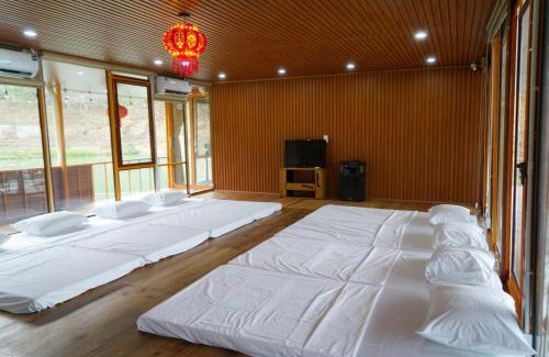 Tan Lac Hotel | Bakhan Floating House