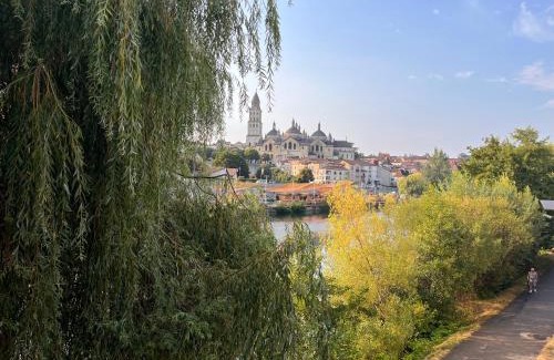 Perigueux Apartment | Balcon sur la rivière