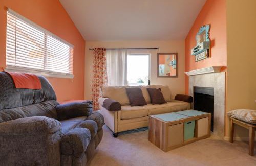 Galveston Apartment | Balcony and Pool Access Condo in Galveston!