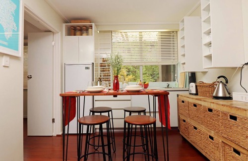 Fitzroy Apartment | Balcony,BBQ,Pets,Parking,Central Heating,St Vincent's Hospital 550m