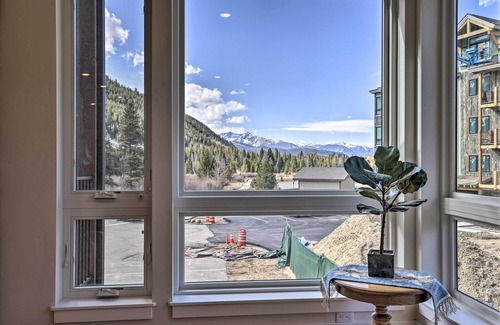 Lakeside Village Condo | Balcony & Easy Mtn Access: Condo in Keystone!