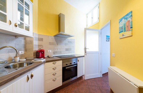 Casco Historico de Arucas Apartment | Balcony Spacious 2BR Historic Centre Arucas