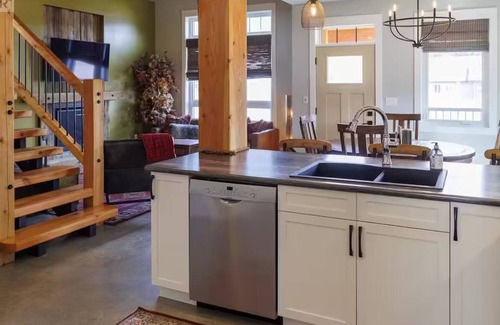 McBride House | Baldwin Estates Peaks Chalet