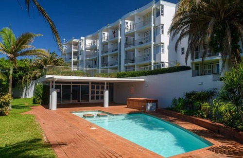 Shaka's Rock Apartment | Ballito Beachfront Retreat - No Loadshedding
