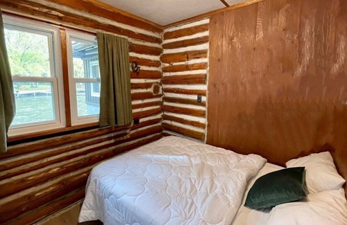 Kawartha Lakes Cottage | Balsam Lake Villa Cottages: 3-Bedroom Cottage #10