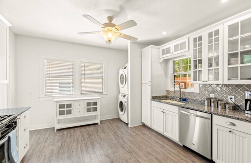 Waco House | Bamboo Bungalow |5 Min to Silos/Downtown